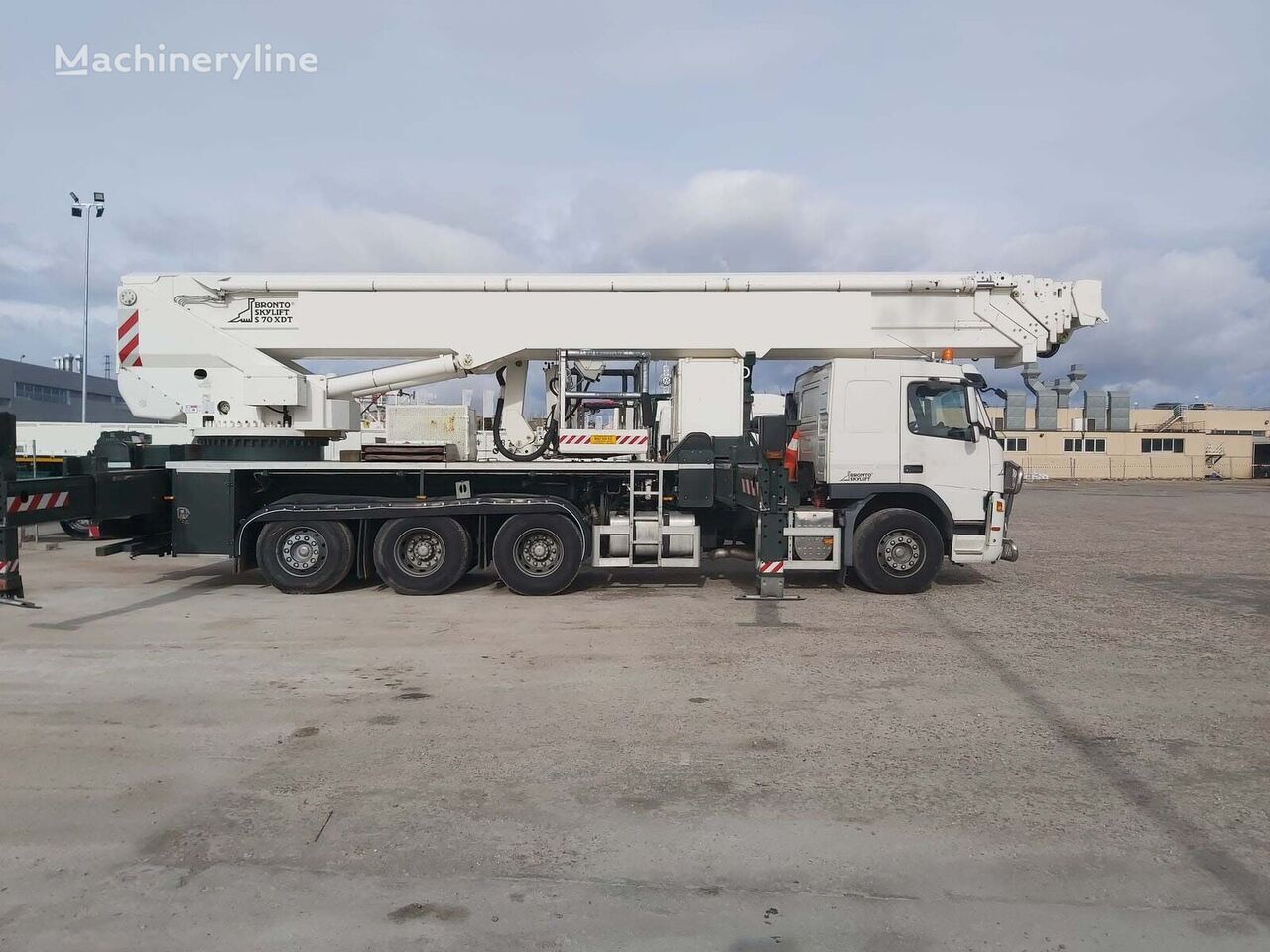 camion nacelle Bronto Skylift S70 XDT