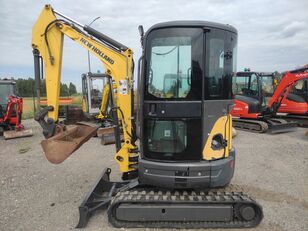 mini-pelle NEW HOLLAND E 26 à vendre mini-pelle NEW HOLLAND E 26