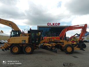 niveleuse KOMATSU GD530A-2EY17T