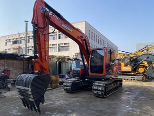 pelle sur chenilles Doosan DX150