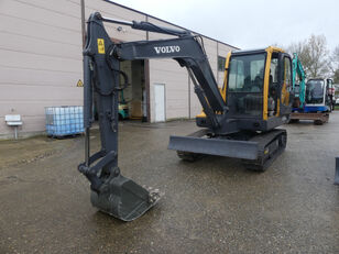 pelle sur chenilles Volvo EC55B