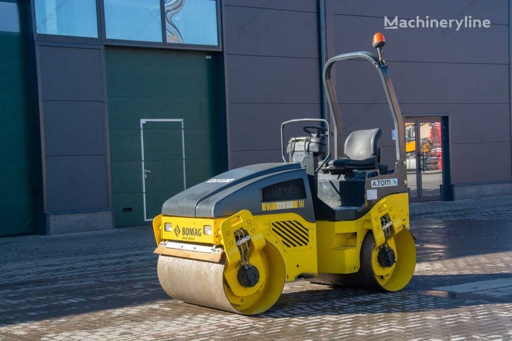 rouleau compresseur BOMAG BW120AD-4